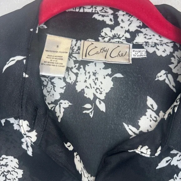 Vintage Kathy Che Black White Floral‎ Print Button Up Shirt Blouse Top Size S - Picture 3 of 10